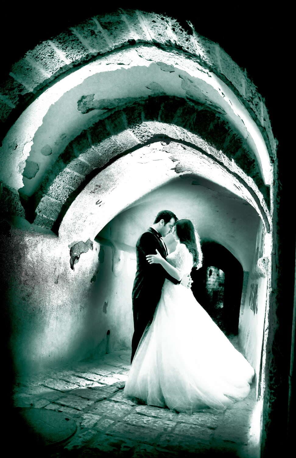 Couple embrace outdoor shoot soft light